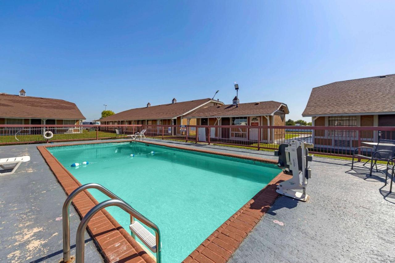 Econo Lodge Pryor Creek Dış mekan fotoğraf