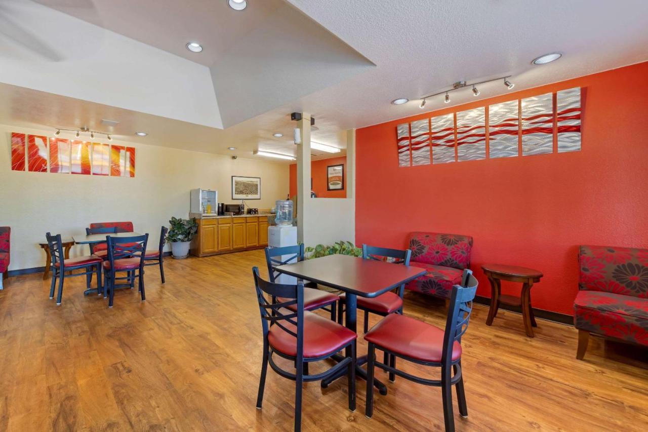 Econo Lodge Pryor Creek Dış mekan fotoğraf